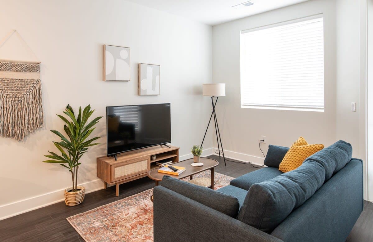 Cozysuites l Bold 1BR in Downtown Cincinnati