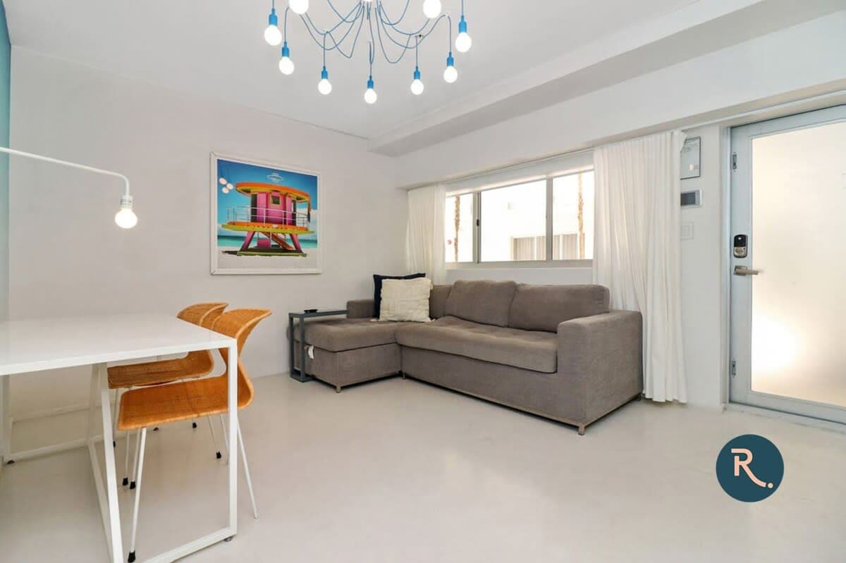 Roami at 250 Collins | Pool | Next to Beach |1 Bed
