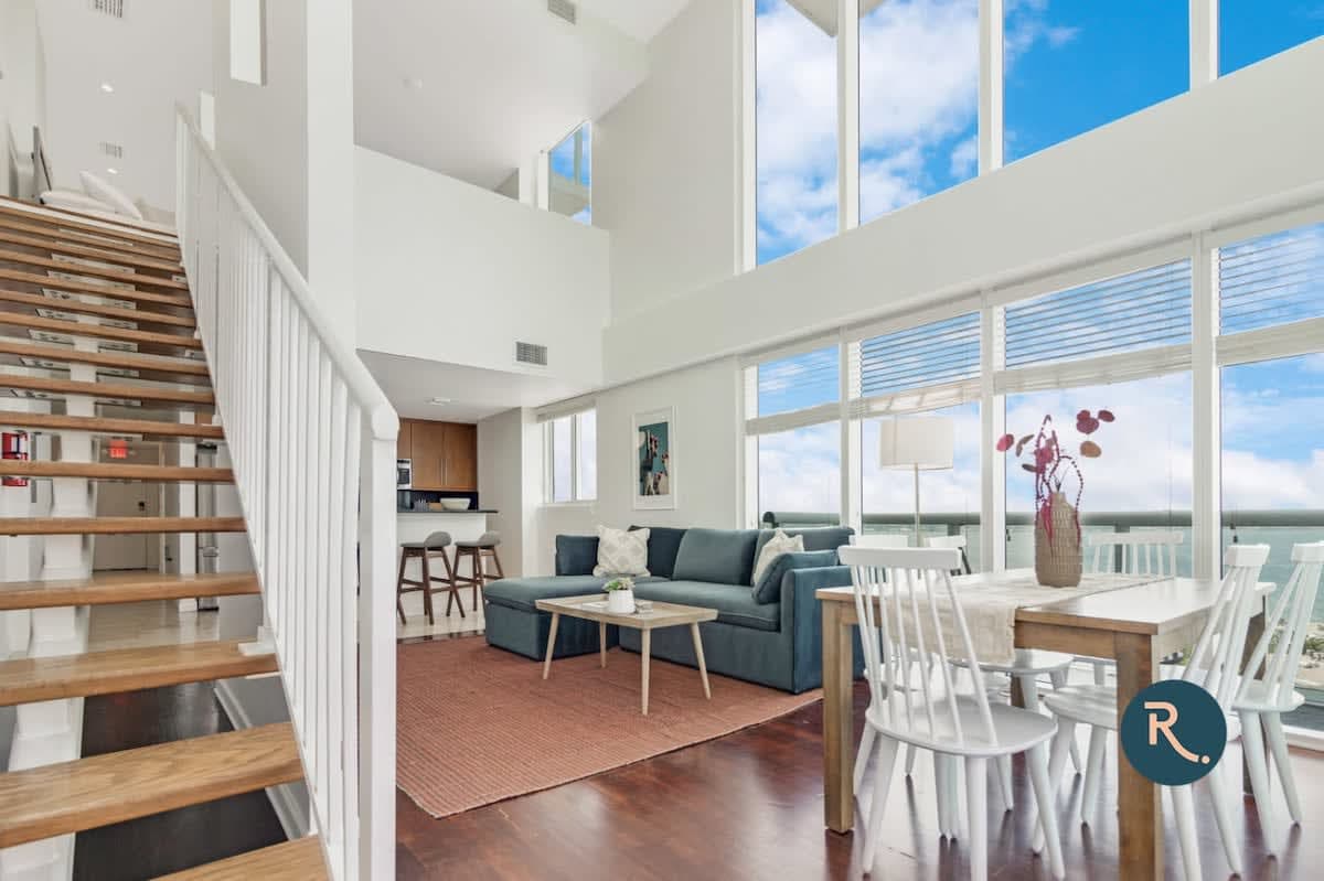 Roami at The Current | Group Friendly |4 Bed Combo