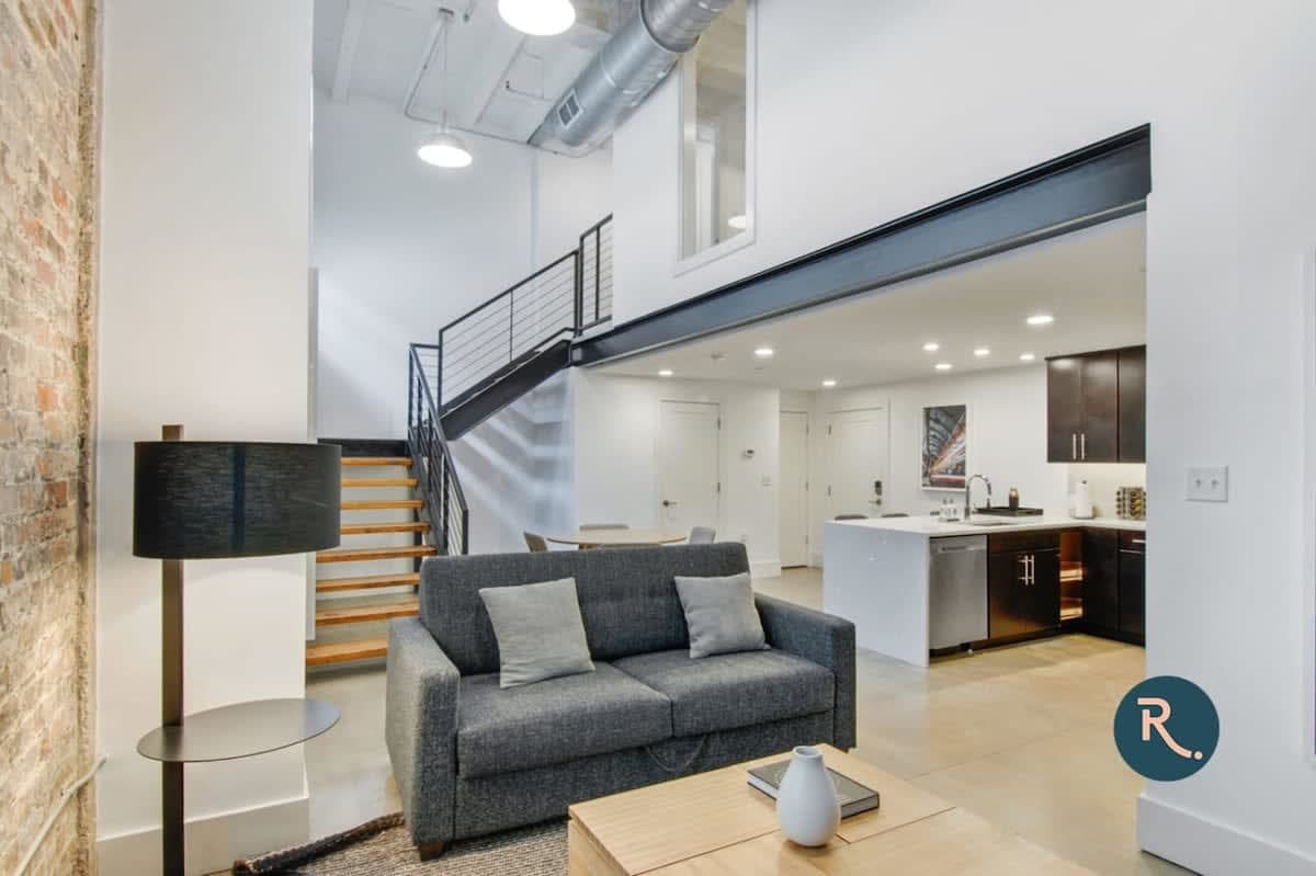 Roami at Motorworks | 2-Story |1 Bed | Superdome