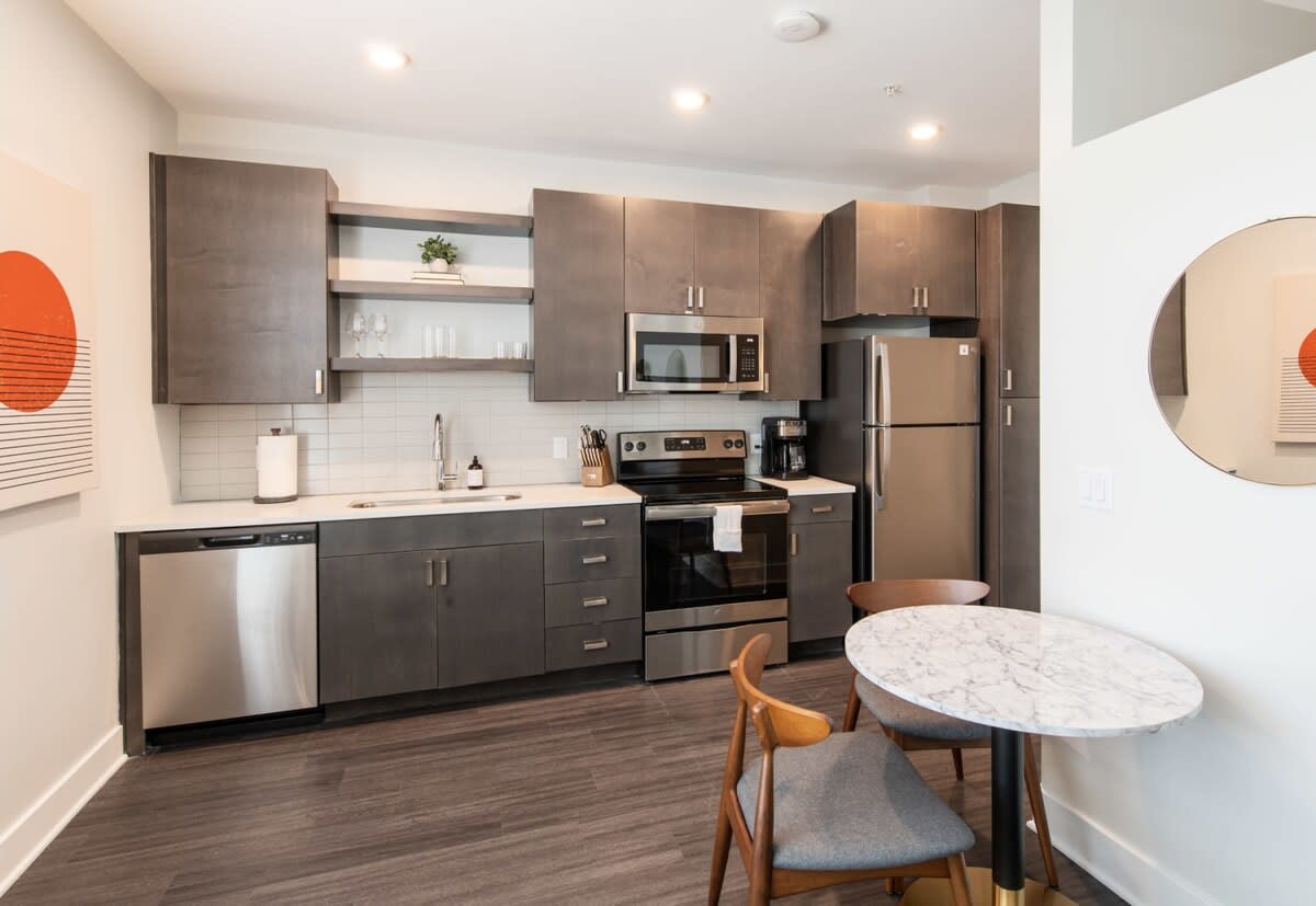 CozySuites: Downtown Cincinnati's Premier 1BR