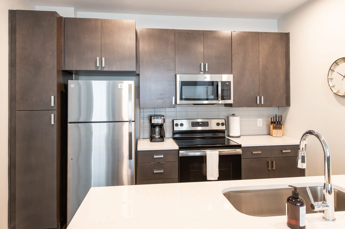 Cozysuites l Bold 1BR in Downtown Cincinnati