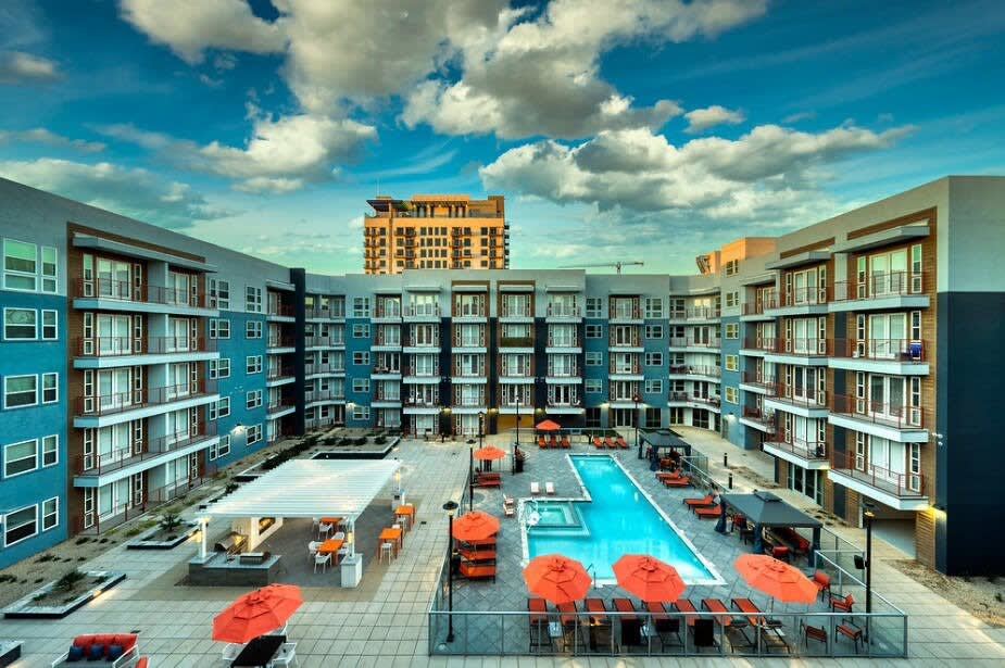 CozySuites PHX RORO Gym, Pool, Pets, Parking! #16
