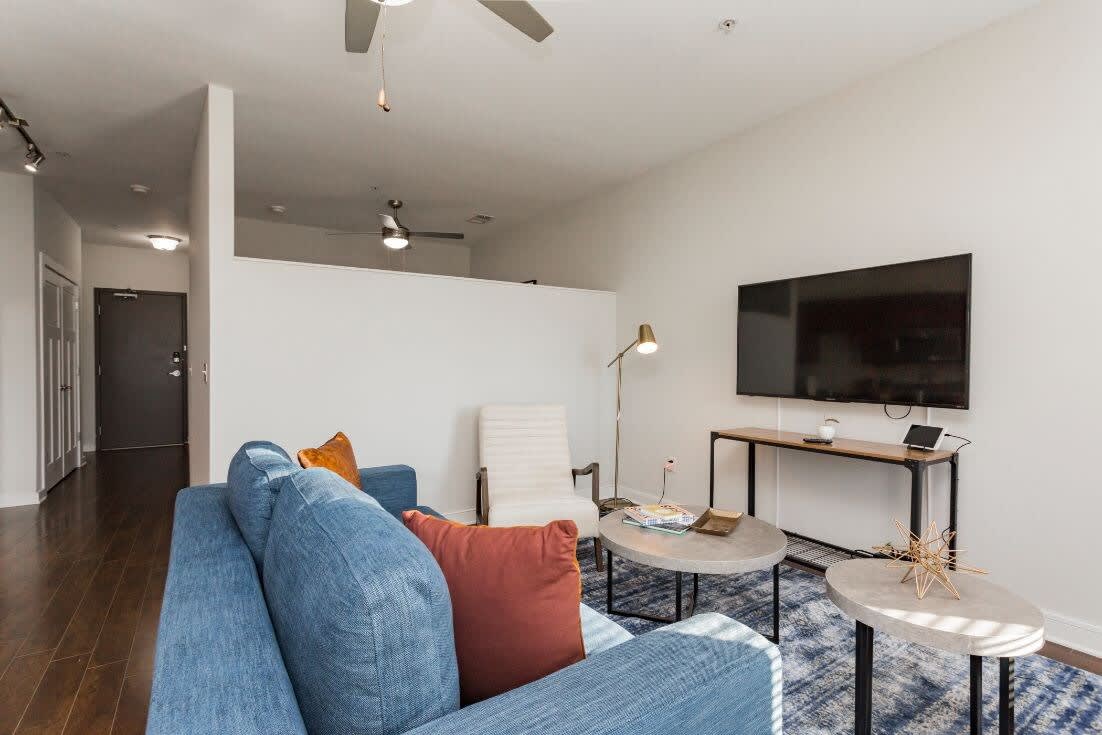 CozySuites MusicRow Astonishing SDO free parking38