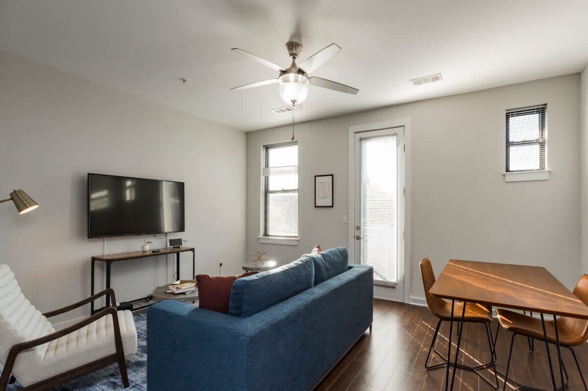 CozySuites MusicRow Astonishing SDO free parking38