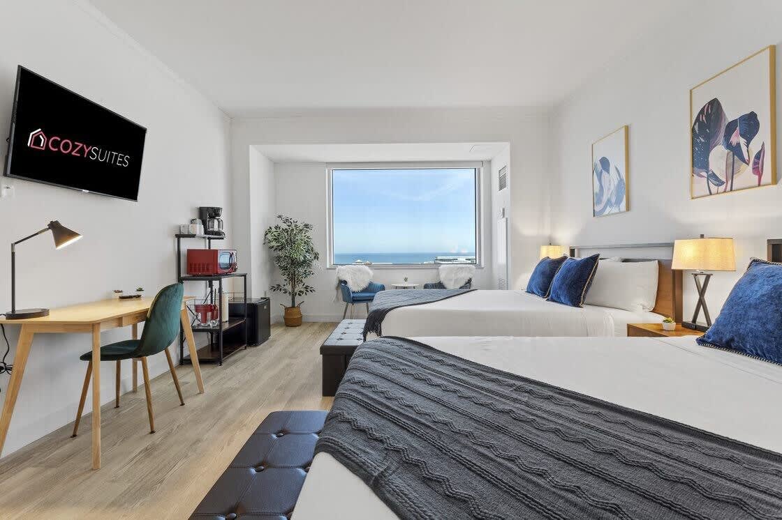 Beachfront Double Queen| CozySuites 37