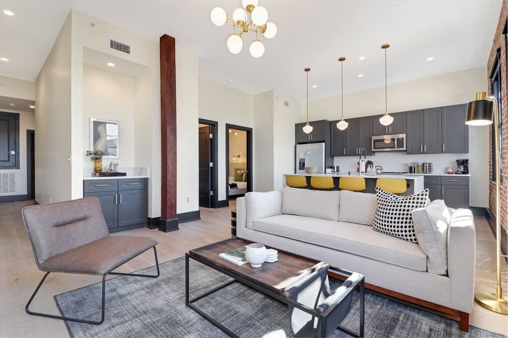 Roami at The Lola | Near Bourbon St. | 3 Bedroom