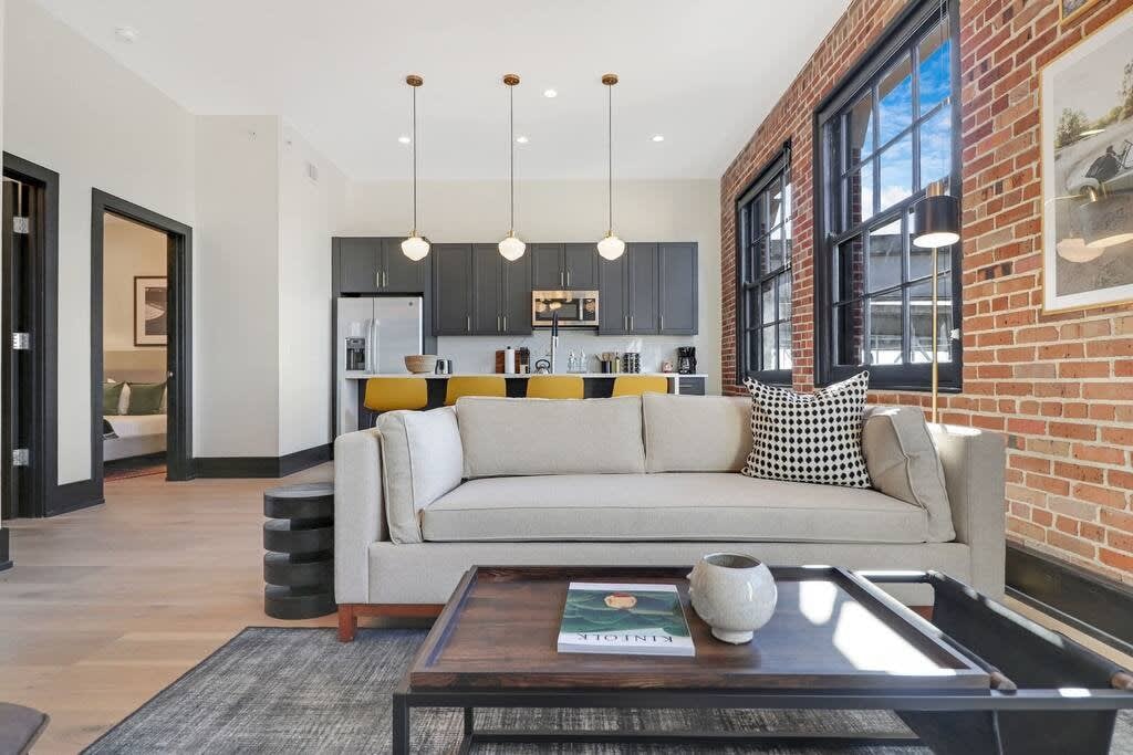 Roami at The Lola | Near Bourbon St. | 3 Bedroom