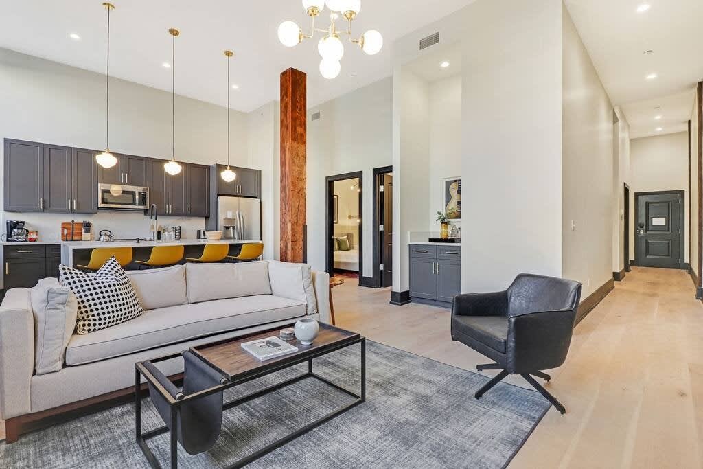 Roami at The Lola | Group Friendly | 6 Bed Combo
