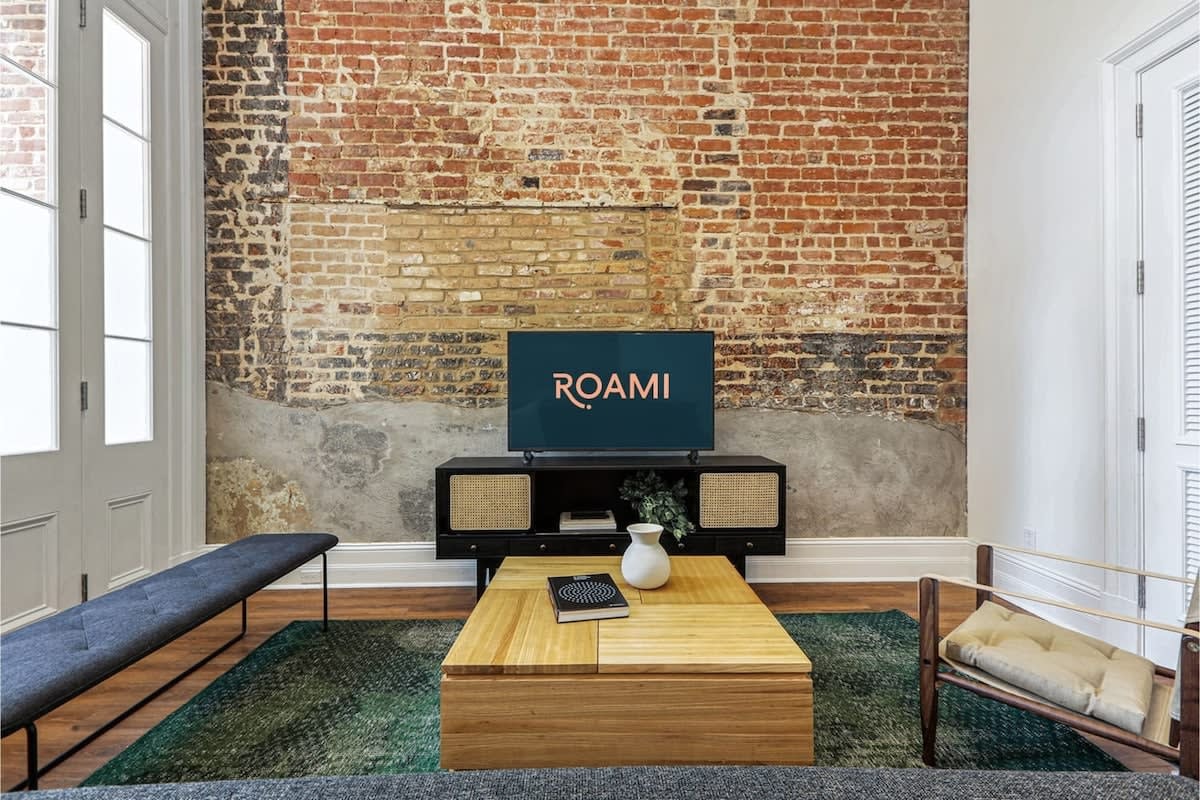 Roami at Factors Row | Near Bourbon St. |2 Bedroom