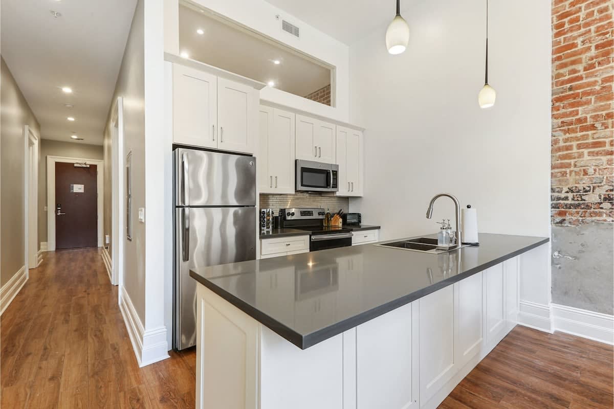 Roami at Factors Row | Near Bourbon St. |2 Bedroom