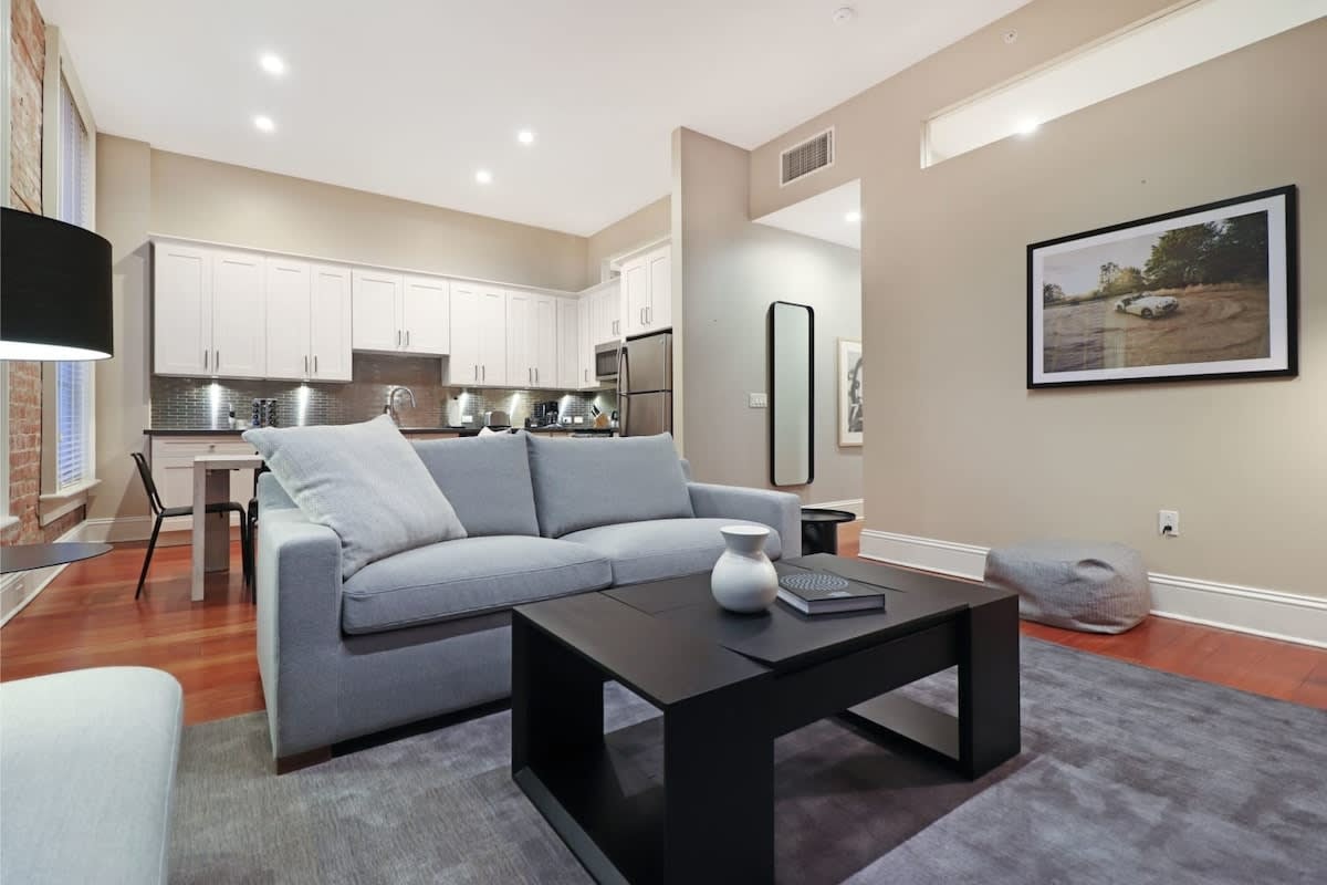 Roami at Factors Row | Courtyard |3 Bed Combo Apt.