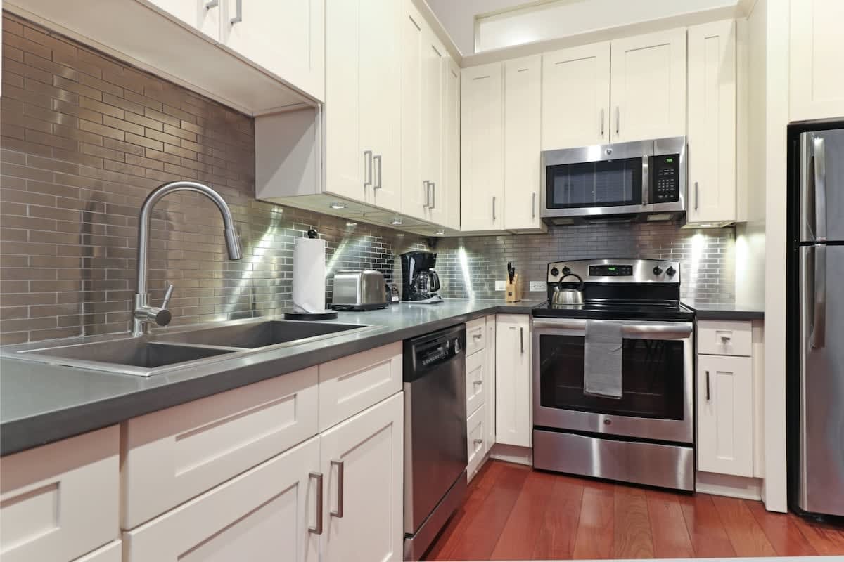 Roami at Factors Row | Courtyard |3 Bed Combo Apt.