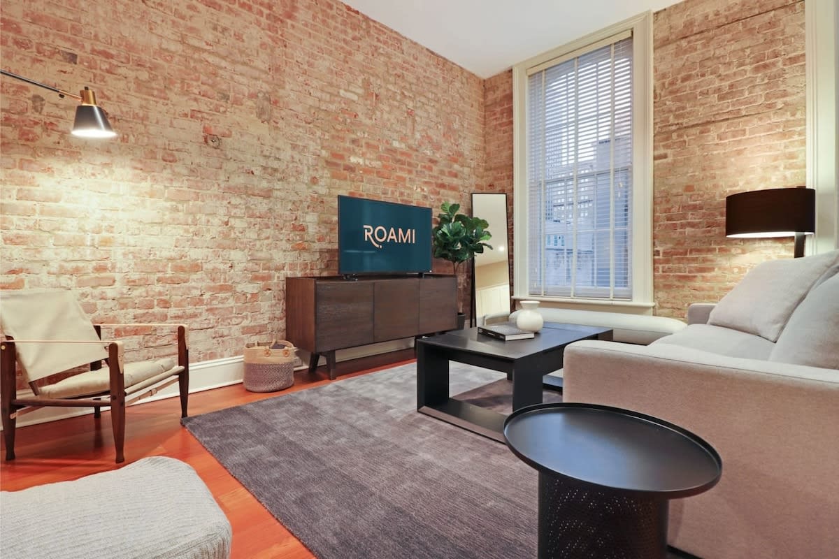 Roami at Factors Row | Courtyard |3 Bed Combo Apt.