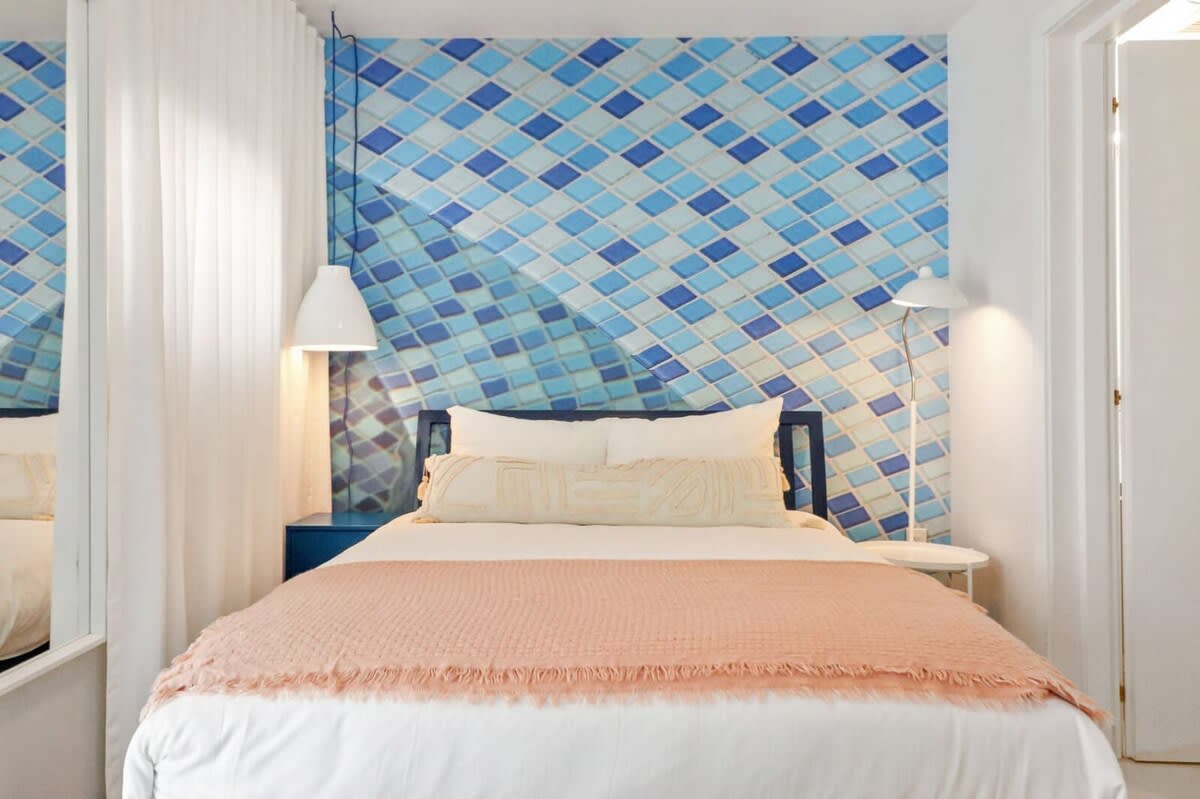 Roami at 250 Collins | Pool | Next to Beach |1 Bed