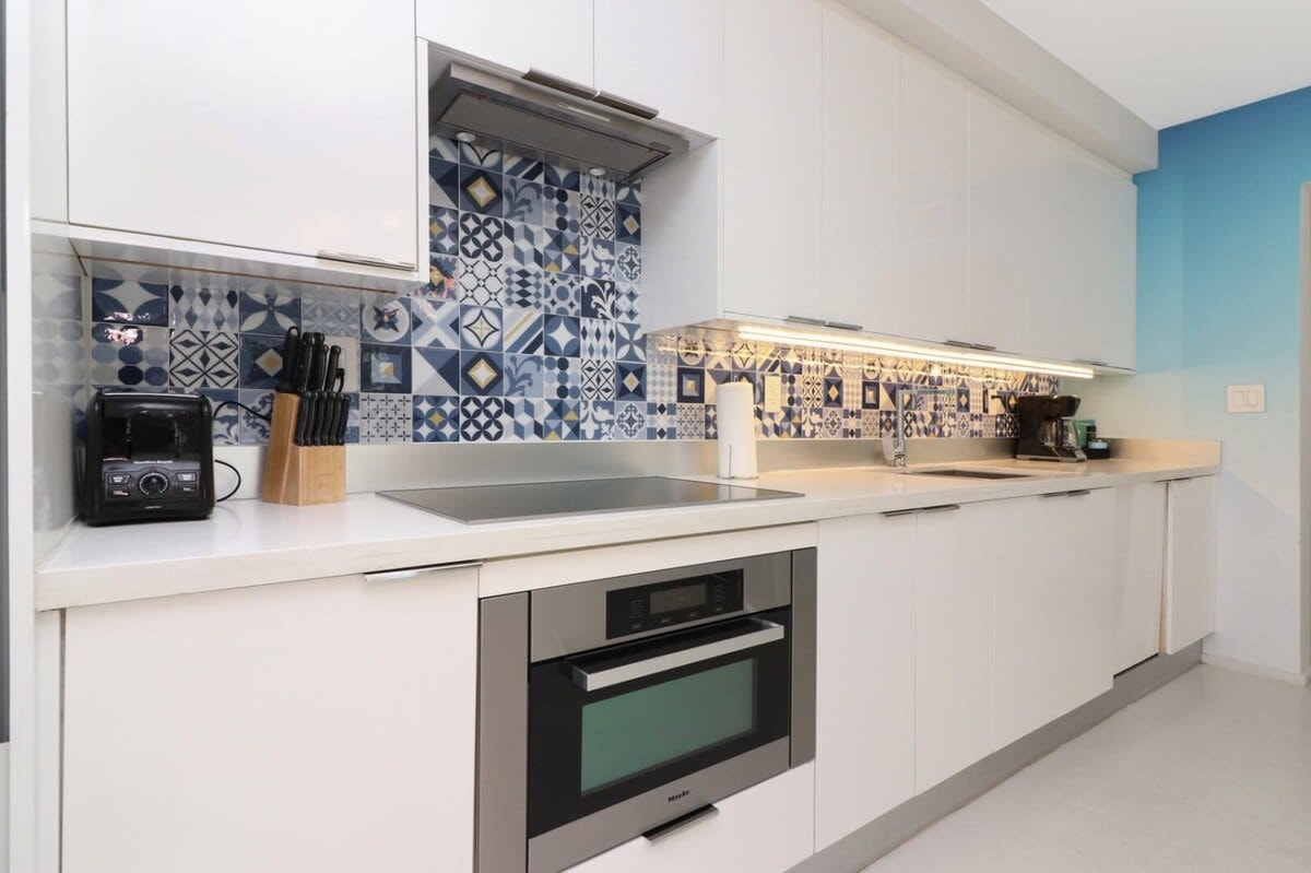 Roami at 250 Collins | Rooftop Pool | 3 Bedroom