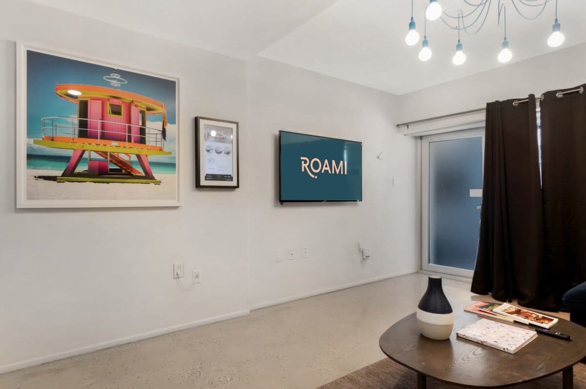 Roami at 250 Collins | Pool | Next to Beach | 2 Bed