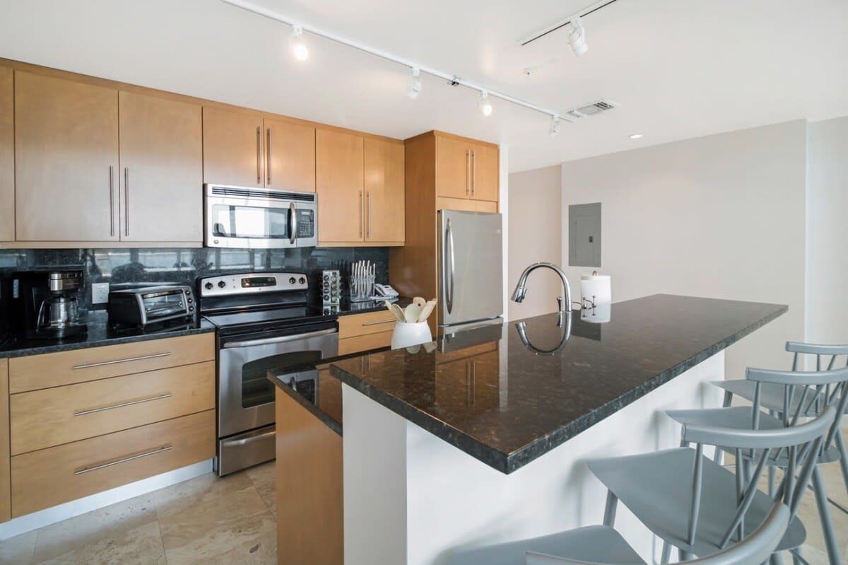 Roami at The Current | Group Friendly |4 Bed Combo