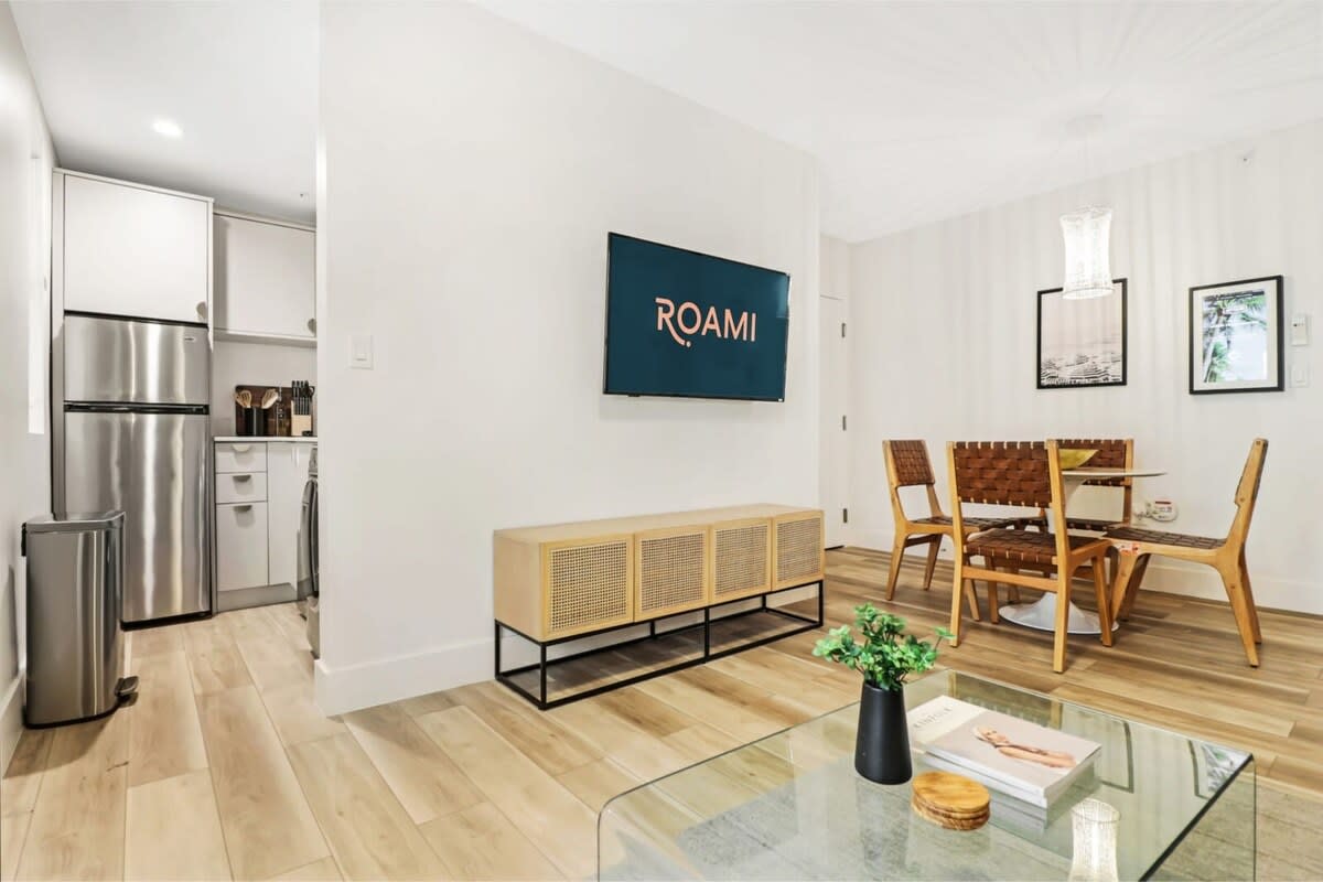 Roami at The Carmela | 1 Block to the Beach |1 Bed