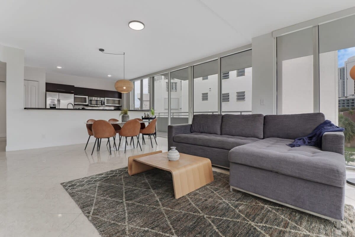 Roami at Sunny Isles | Rooftop Pool | 2 Bedroom