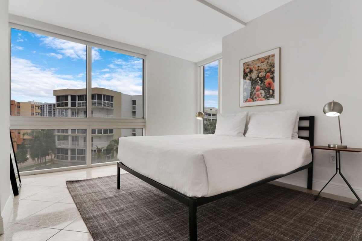 Roami at Sunny Isles | Rooftop Pool | 2 Bedroom