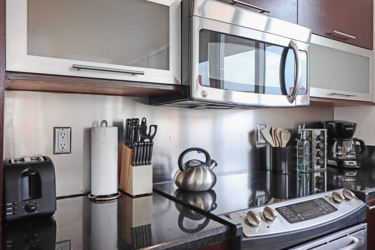 Roami at Sunny Isles | Rooftop Pool | 2 Bedroom