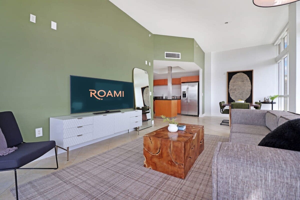Roami at Sunny Isles | Rooftop Pool | 3 Bedroom