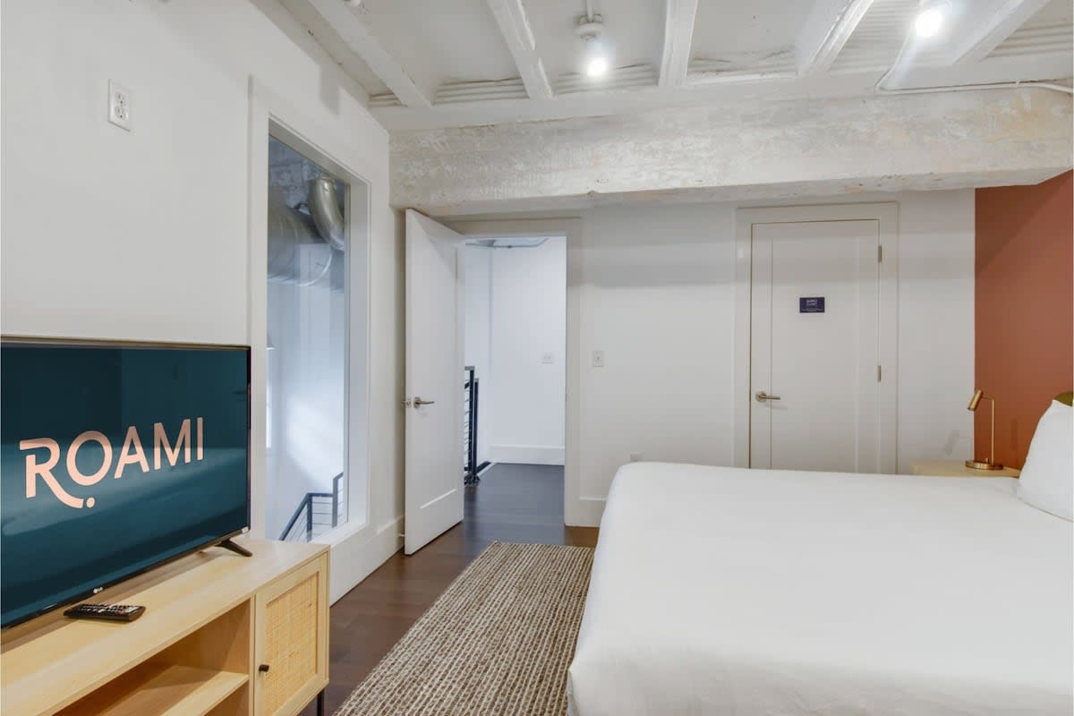 Roami at Motorworks | 2-Story |1 Bed | Superdome