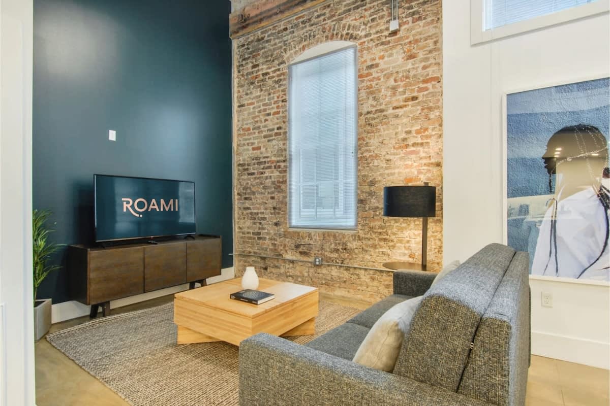 Roami at Motorworks | 2-Story |1 Bed | Superdome