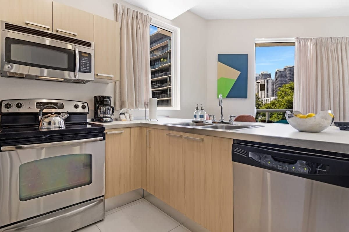 Roami at Habitat Brickell | Pool + Balcony | 1 Bed